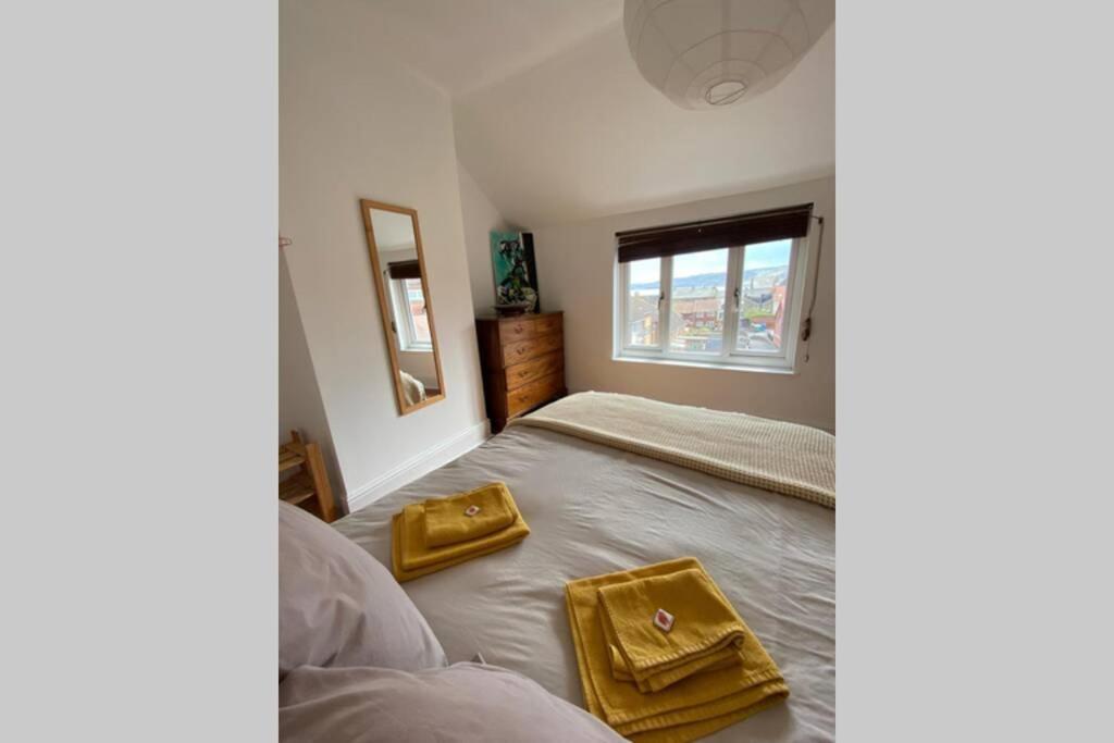 200 Year Old Large Townhouse With Sea Views Villa Scarborough Exterior foto