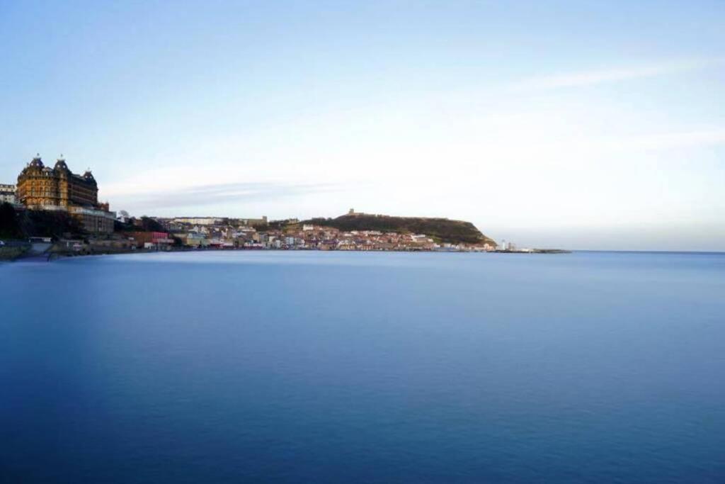 200 Year Old Large Townhouse With Sea Views Villa Scarborough Exterior foto